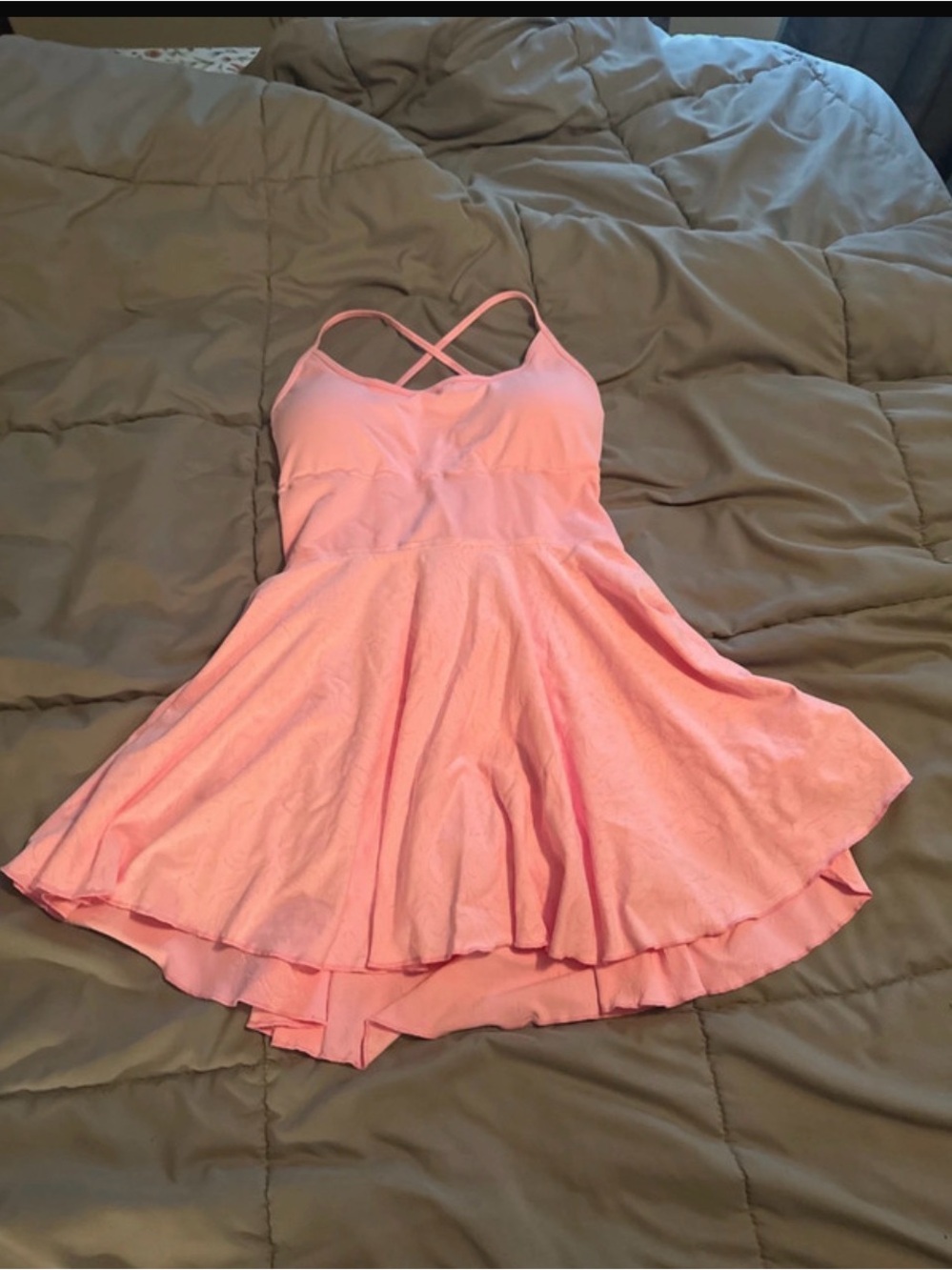 Women’s Pink Crisscross Back workout dress